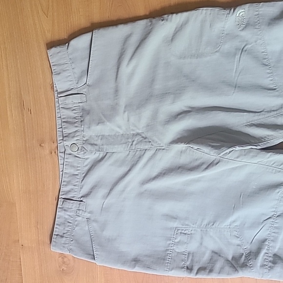 The North Face Nylon Cargo Hiking Pants - Picture 4 of 16